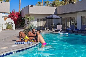 Casa Oliver Hotel & Resort - A Gay Men's Resort
