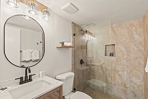 Casa Oliver Hotel & Resort - A Gay Men's Resort