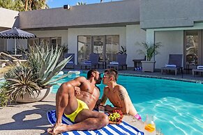 Casa Oliver Hotel & Resort - A Gay Men's Resort