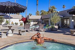 Casa Oliver Hotel & Resort - A Gay Men's Resort