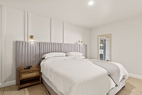 Casa Oliver Hotel & Resort - A Gay Men's Resort