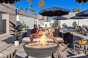 Casa Oliver Hotel & Resort - A Gay Men's Resort