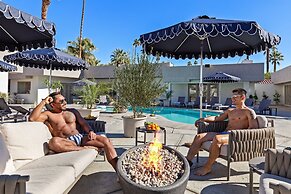 Casa Oliver Hotel & Resort - A Gay Men's Resort