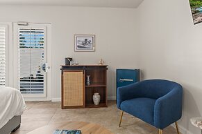 Casa Oliver Hotel & Resort - A Gay Men's Resort