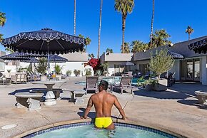 Casa Oliver Hotel & Resort - A Gay Men's Resort