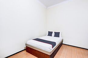 Hotel O Ump Near Rs Margono