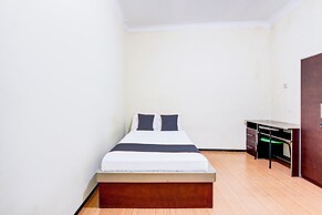 Hotel O Ump Near Rs Margono