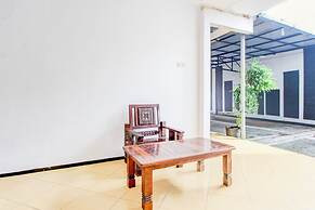 Hotel O Ump Near Rs Margono