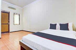 Hotel O Ump Near Rs Margono