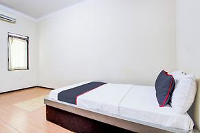 Hotel O Ump Near Rs Margono