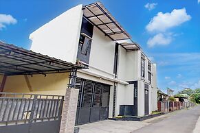 Hotel O Ump Near Rs Margono