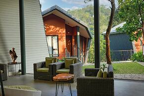 Vyna Hillock Resort and Spa