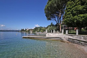 Robert House 50m From The Lake