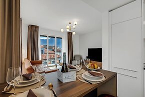 Novos Contrada Apartments