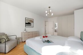 Novos Contrada Apartments