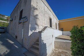 Marisole House With Sea View