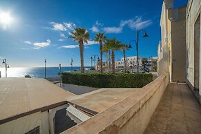 Cesarea & Marisole House With Sea View