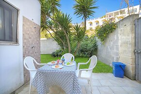 Cesarea & Marisole House With Sea View