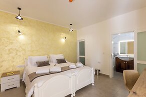 Ta'Battista B&B with pool Ix-Xwejni
