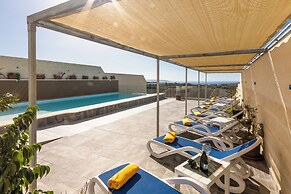 Ta'Battista B&B with pool Ix-Xwejni