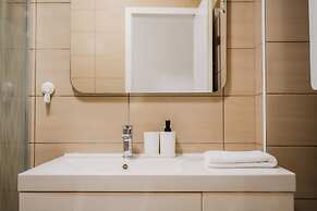 Red Vibe Studio Central 1