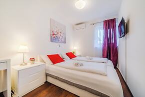 Red Vibe Studio Central 1