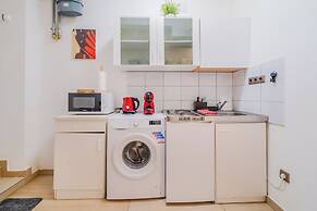 Red Vibe Studio Central 1