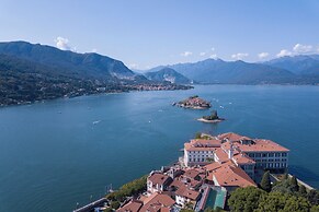 Luce Lake View on Stresa Hill