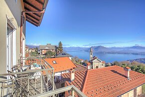 Luce Lake View on Stresa Hill