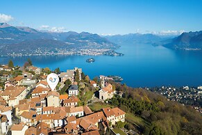 Luce Lake View on Stresa Hill