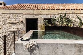 Amalen Suites Adults Only