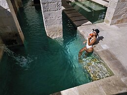 Amalen Suites Adults Only