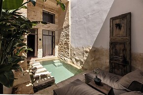 Amalen Suites Adults Only