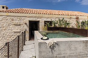 Amalen Suites Adults Only