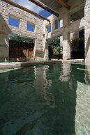 Amalen Suites Adults Only