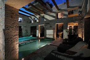 Amalen Suites Adults Only