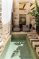 Amalen Suites Adults Only