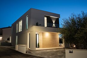 Villa Cataleya with private heated pool