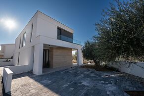 Villa Cataleya with private heated pool