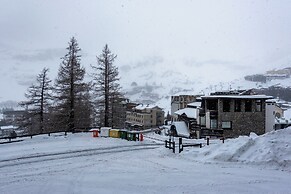 Charming Flat in Breuil-cervinia