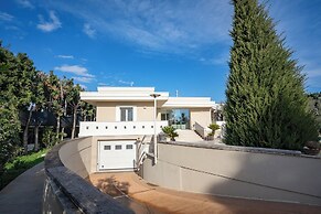 Villa Torricella With Sunny Garden