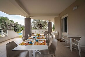 Villa Torricella With Sunny Garden