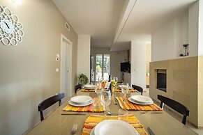 Villa Torricella With Sunny Garden