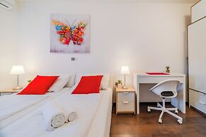 Red Vibe Studio Central 2