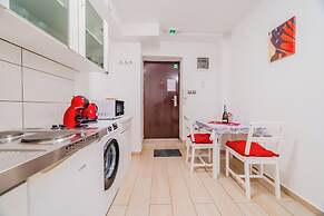 Red Vibe Studio Central 2