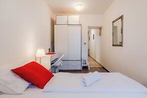 Red Vibe Studio Central 2