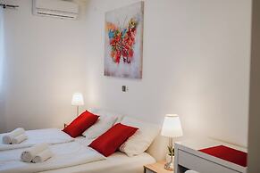 Red Vibe Studio Central 2