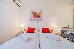 Red Vibe Studio Central 2