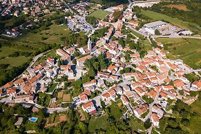 Villa Nar