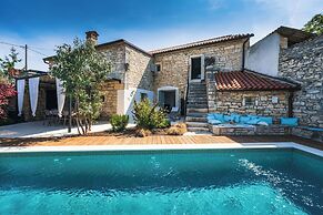 Villa Nar